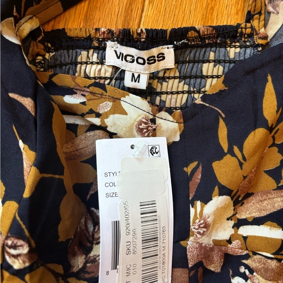 Vigors Floral Puff Sleeve Crop Top Womens Size Medium NWT - Picture 3 of 4